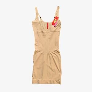Spanx Full Slip Womens M Medium Tan Shape My Day Open Bust Seamless Bonded Neck
